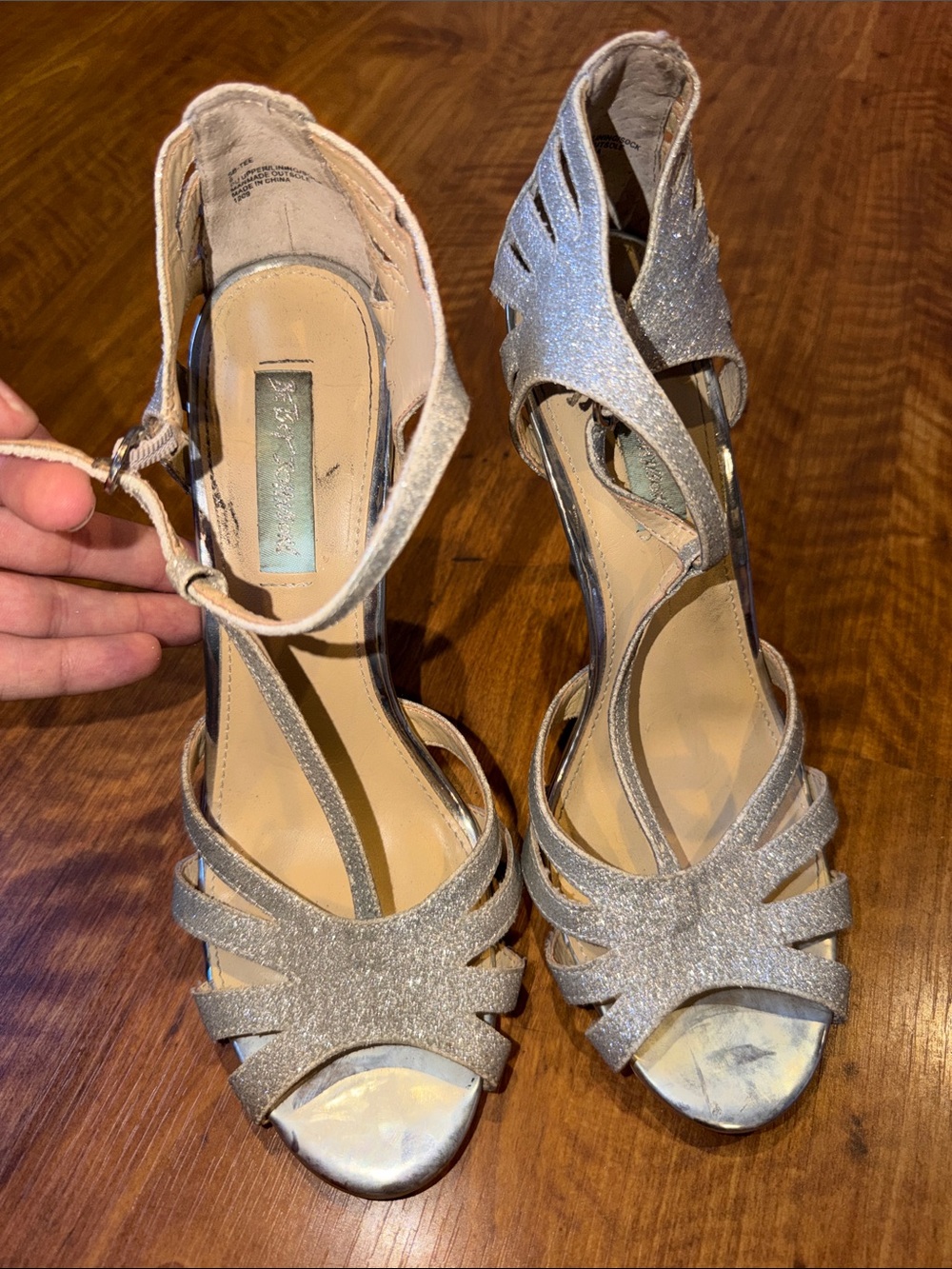 Betsy Johnson - Sparkle Strappy Open-Toe Women's Heels in Silver